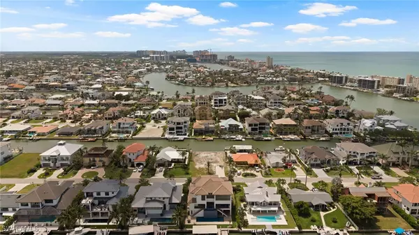 Naples, FL 34108,224 HERON AVE