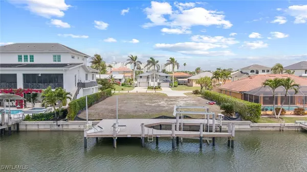 Naples, FL 34108,376 HERON AVE