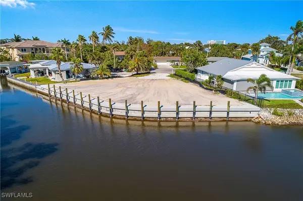 Naples, FL 34112,3164 Lakeview DR