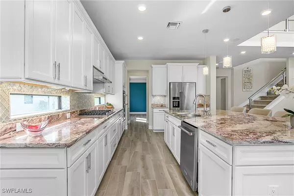 Estero, FL 33928,19529 The Place BLVD