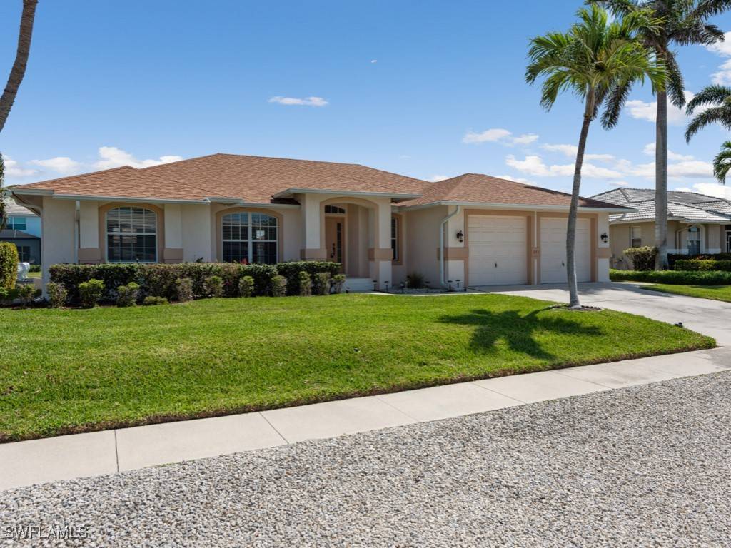 371 Edgewater CT, Marco Island, FL 34145