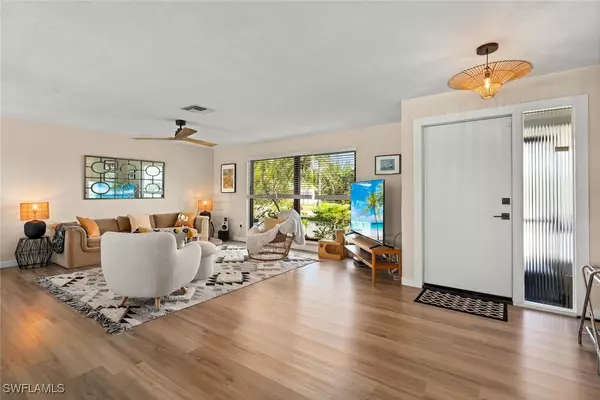 Sanibel, FL 33957,9436 Kava CT