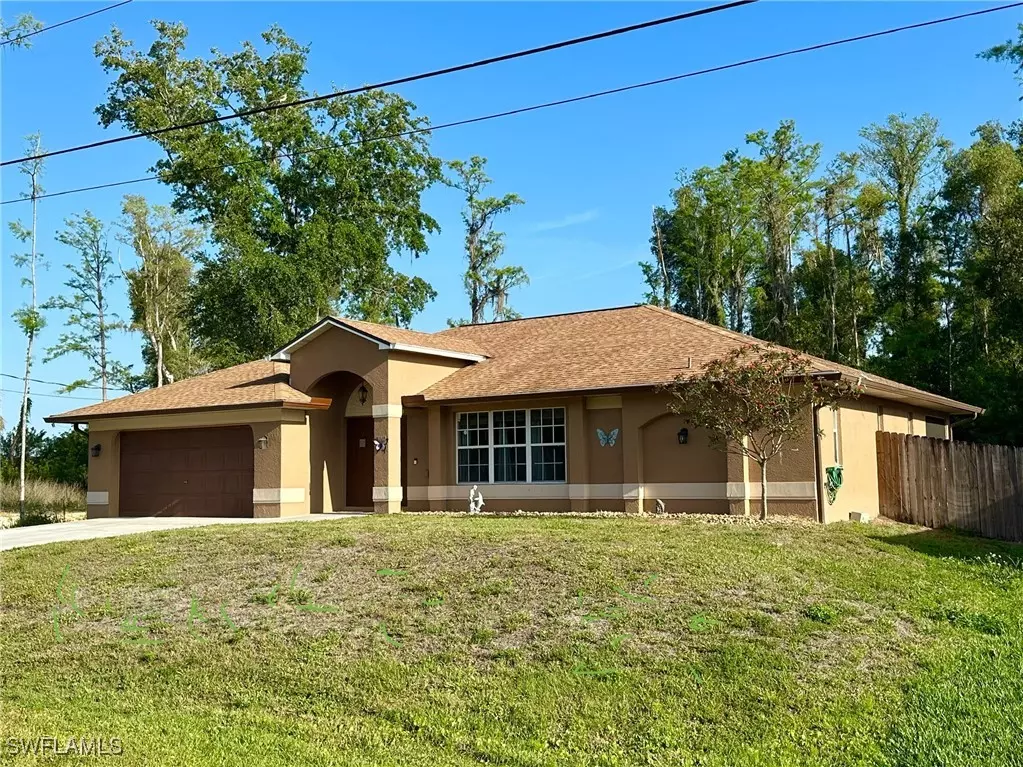 Lehigh Acres, FL 33971,5212 Barth ST