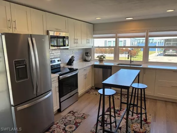 Fort Myers, FL 33905,361 Shoreland DR