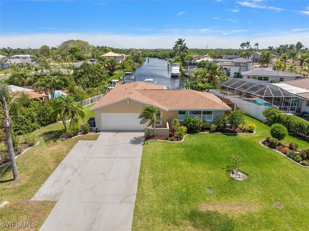 2256 Club House RD, North Fort Myers, FL 33917