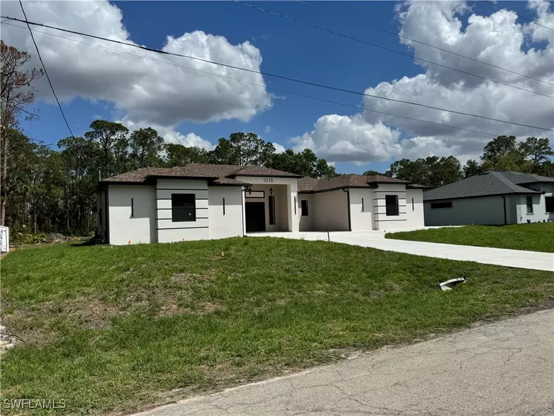 1016 Magnolia AVE, Lehigh Acres, FL 33972