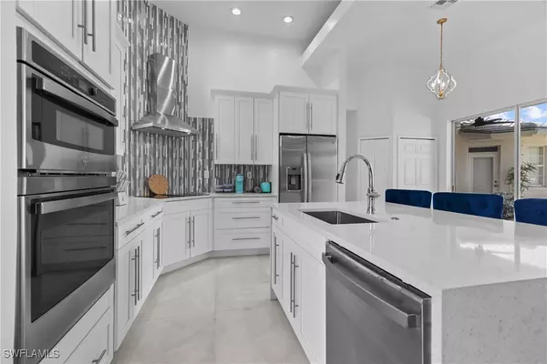 Cape Coral, FL 33914,2417 Cape Coral Pkwy W