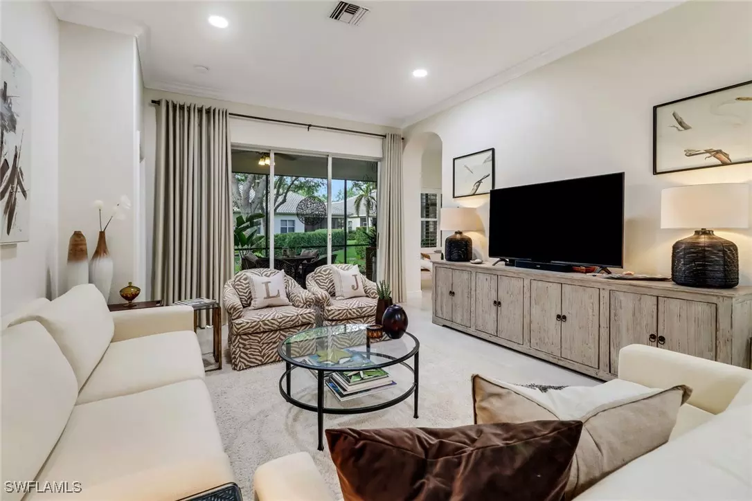 Naples, FL 34119,849 Vistana CIR #17