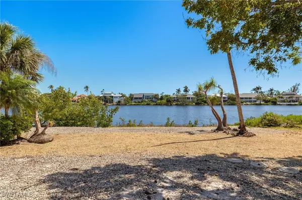 Sanibel, FL 33957,1457 Sand Castle RD