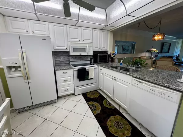 Naples, FL 34105,1057 Forest Lakes DR #1103