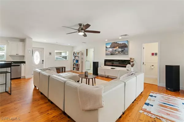 27404 Tennessee ST, Bonita Springs, FL 34135