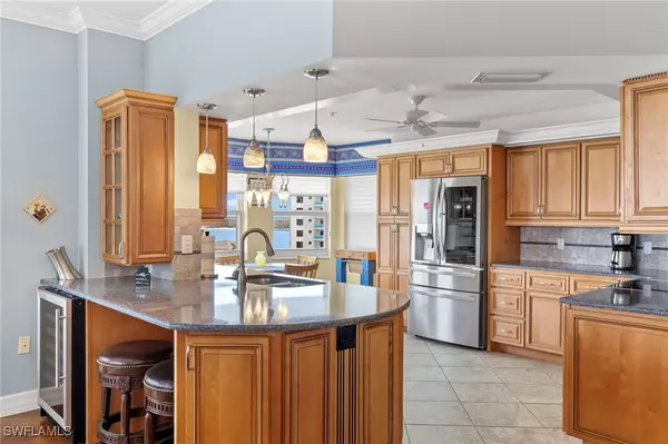 Fort Myers Beach, FL 33931,4183 Bay Beach LN #374