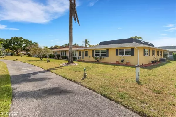 North Fort Myers, FL 33903,857 Pangola DR