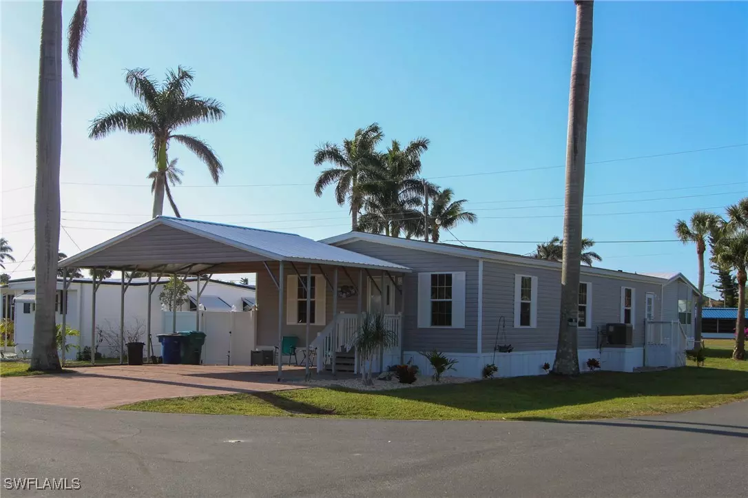 Fort Myers, FL 33908,12221 Palm DR