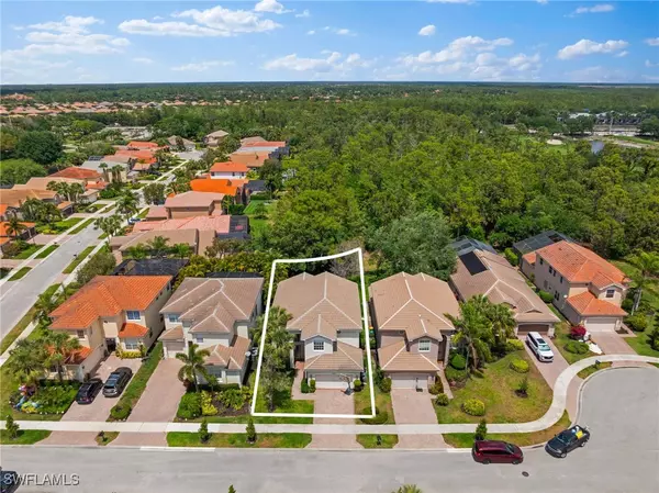 Naples, FL 34119,2389 Leafshine LN