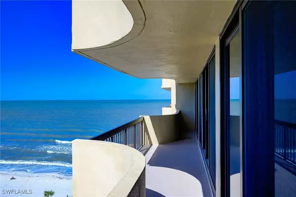 Naples, FL 34103,4001 Gulf Shore BLVD N #1105
