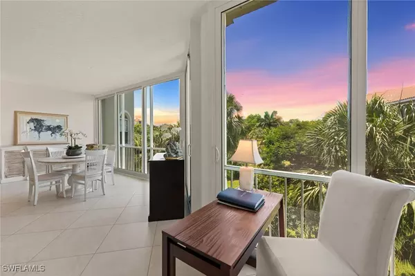 8420 ABBINGTON CIR #B25, Naples, FL 34108