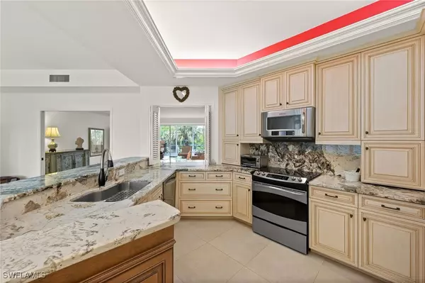 Naples, FL 34108,8420 ABBINGTON CIR #B25