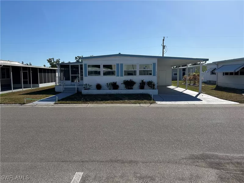 2755 Deerfield DR S, North Fort Myers, FL 33917