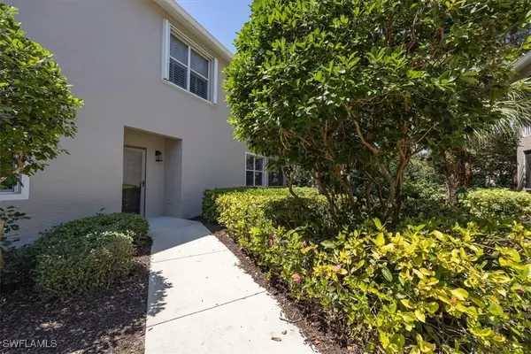 7099 Pond Cypress CT #102, Naples, FL 34109