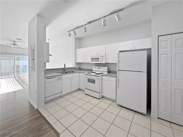 Fort Myers, FL 33916,3612 Pine Oak CIR #106