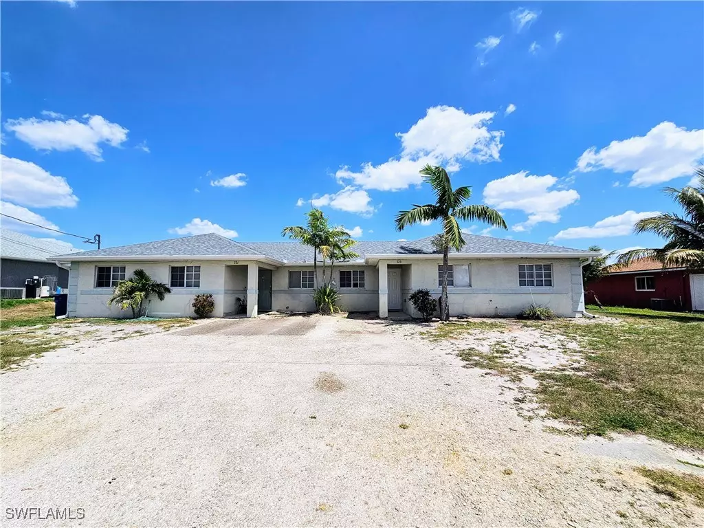 Lehigh Acres, FL 33973,721-723 Hightower AVE S