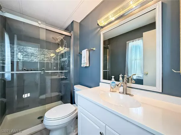 3388 Rainbow LN, North Fort Myers, FL 33903