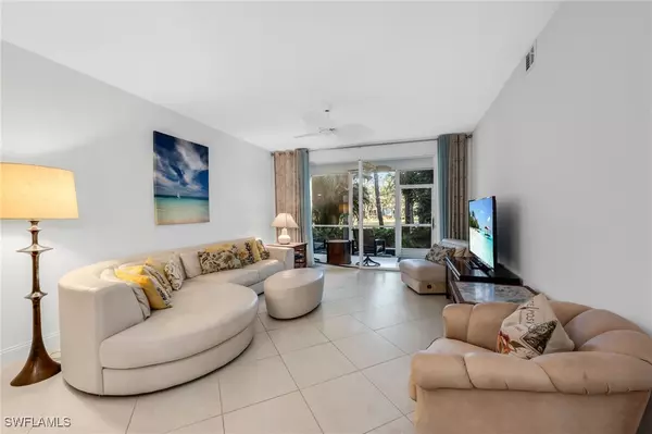Naples, FL 34110,1240 Sarah Jean CIR #M102