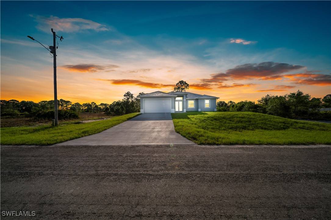 Lehigh Acres, FL 33974,1095 Graystone AVE