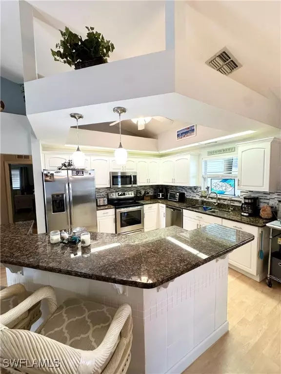 Cape Coral, FL 33993,103 NW 28th ST