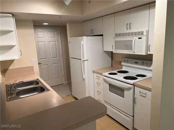 Naples, FL 34112,1865 Florida Club DR #6108