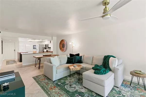 Naples, FL 34110,15171 Cedarwood LN #3105