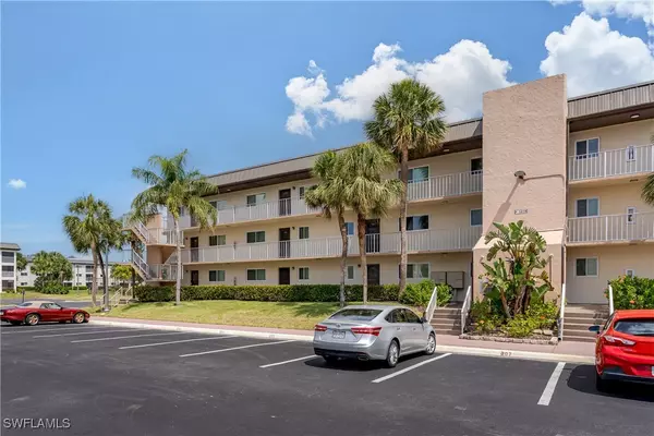 1014 Manatee RD #F102, Naples, FL 34114