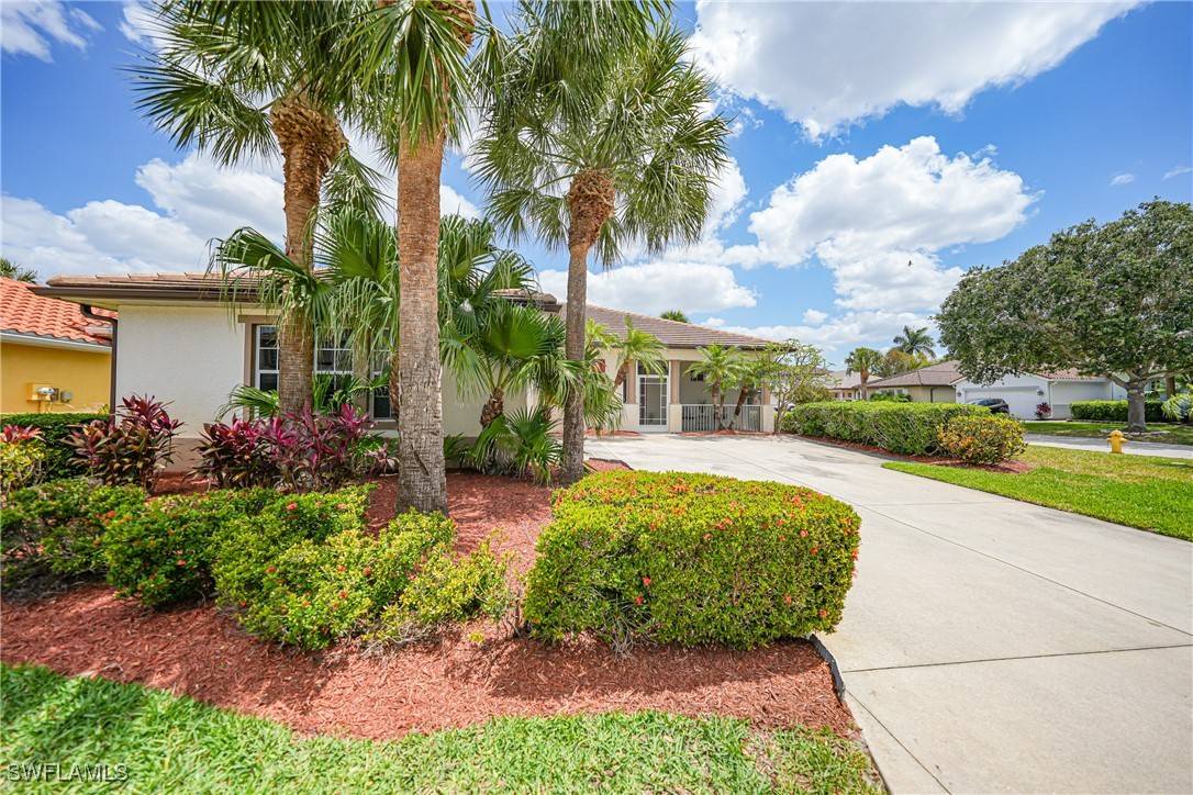 11700 Pine Timber LN, Fort Myers, FL 33913