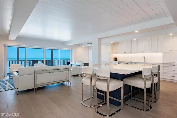 Naples, FL 34103,3401 Gulf Shore BLVD N #502