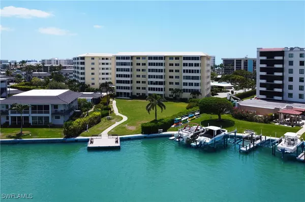 Naples, FL 34103,3420 Gulf Shore BLVD N #66