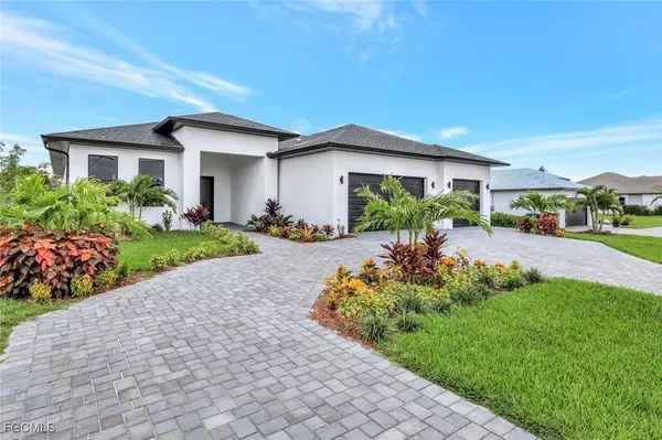 2596 Surfside BLVD, Cape Coral, FL 33914
