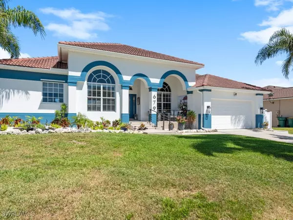 Marco Island, FL 34145,679 Seagrape DR
