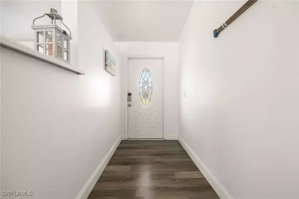 Cape Coral, FL 33914,432 SW 38th TER