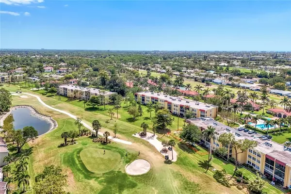 1084 Forest Lakes DR #201, Naples, FL 34105