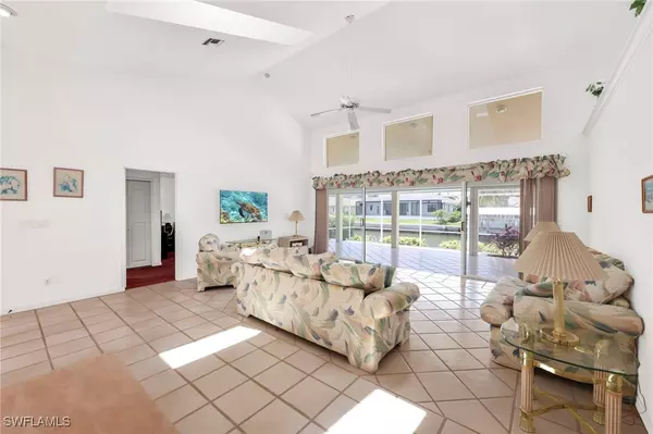 Marco Island, FL 34145,1181 Bond CT