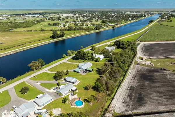 2099 River RD, Moore Haven, FL 33471