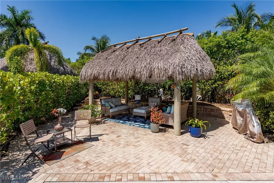 13572 Snook CIR, Naples, FL 34114