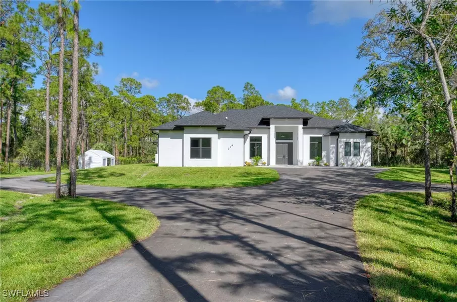219 33rd AVE NW, Naples, FL 34120