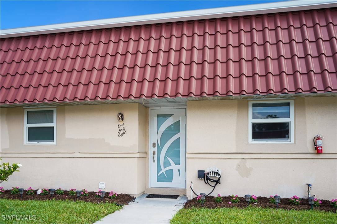 168 Amherst LN, Lake Worth, FL 33467