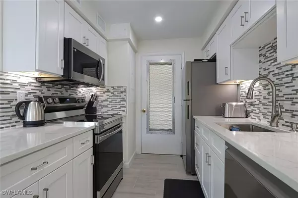 Naples, FL 34102,1300 Gulf Shore BLVD N #205