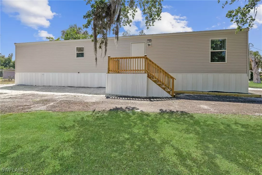 North Fort Myers, FL 33917,7728 Breeze DR