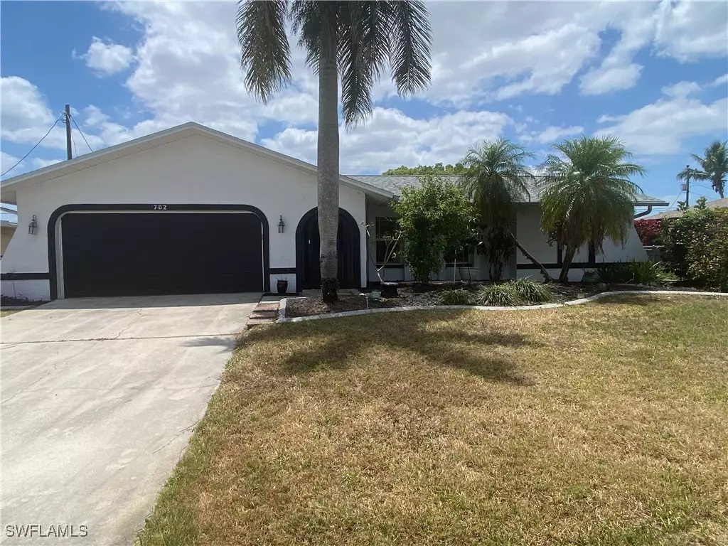Cape Coral, FL 33904,702 SE 36th ST