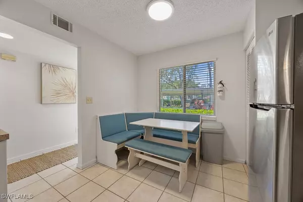 Naples, FL 34112,3705 Amberly CIR #F102