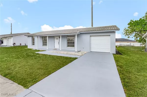 1127 Lovely LN, North Fort Myers, FL 33903